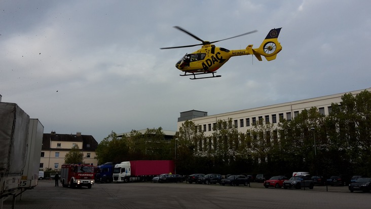 FW-EN: Feuerwehr sichert Hubschrauberlandung