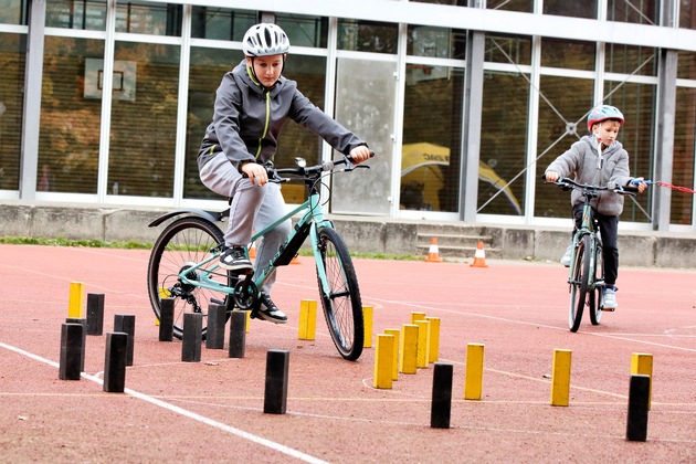 ADAC testet 14 Kinderräder mit 24-Zoll-Laufrädern/ Nur ein Rad ist schadstofffrei / Nicht alle Modelle dürfen mit ihrer Grundausstattung am Straßenverkehr teilnehmen