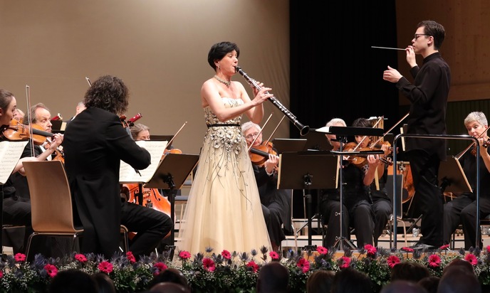 Stiftung Kunst & Musik, Klosters: Festivalabschluss: Besucherrekord und stehende Ovationen - Klosters Music ist mit einem umjubelten Rezital von Sir András Schiff zu Ende gegangen / Das Programm begeisterte die rund 4000 Zuhörerinnen und ...