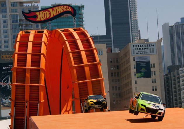 Guiness Weltrekord® für das Team Hot Wheels[TM] bei den X Games 2012 in Los Angeles (BILD)