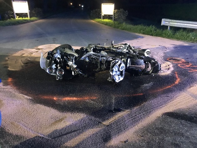 Feuerwehr Weeze: Schwerer Verkehrsunfall mit Todesfolge