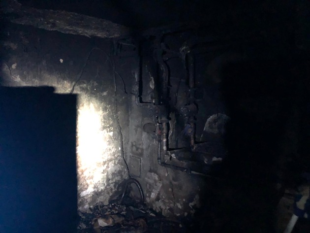 FW-KLE: Kellerbrand auf ehemaligen Bauernhof/ Niemand wurde verletzt