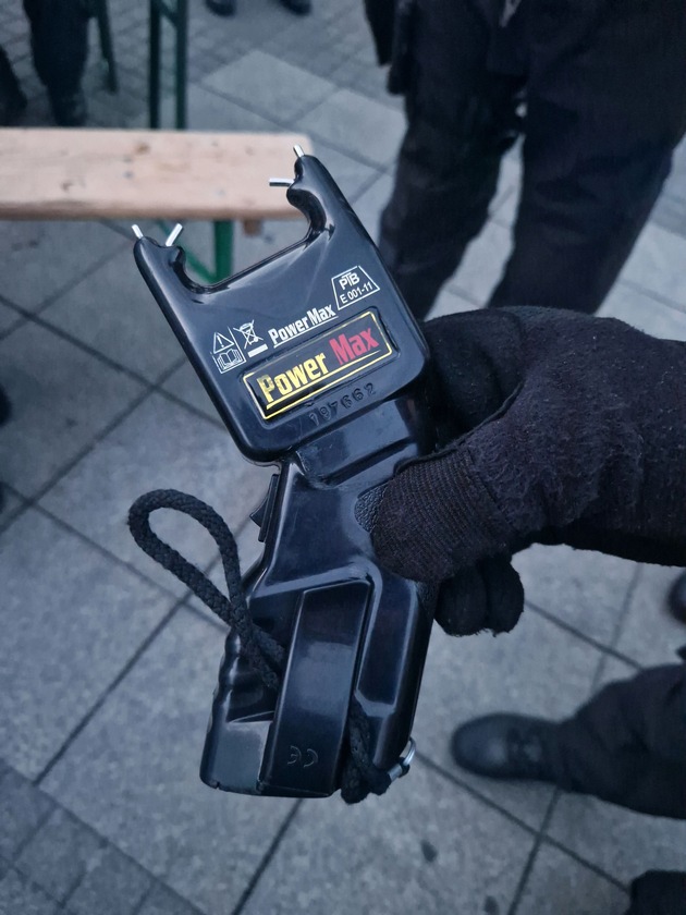 BPOLD-H: Bilanz zum Mitführverbot von Waffen und gefährlichen Gegenständen am Hauptbahnhof Hamburg