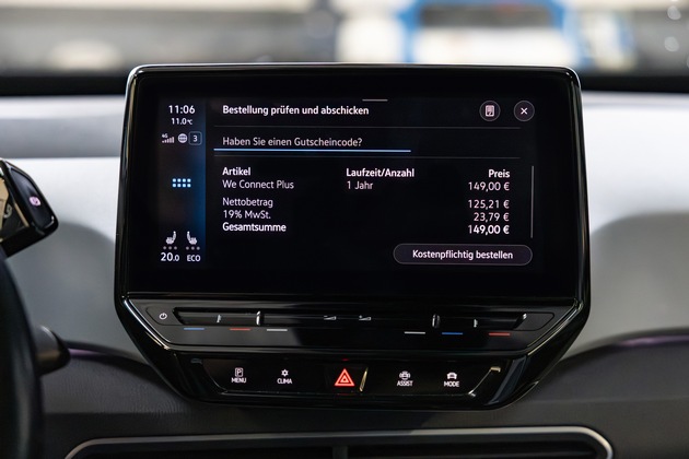 Extrakosten durch Abos im Auto: Viele Autohersteller bieten digitale Dienste dauerhaft nur gegen Bezahlung an / ADAC fordert transparente Bedingungen f&uuml;r alle Autofahrer
