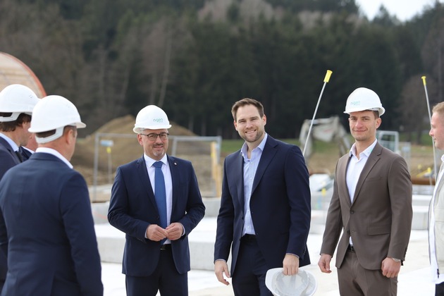 Spatenstich f&uuml;r innovatives Batteriespeichersystem in Ober&ouml;sterreich erfolgt