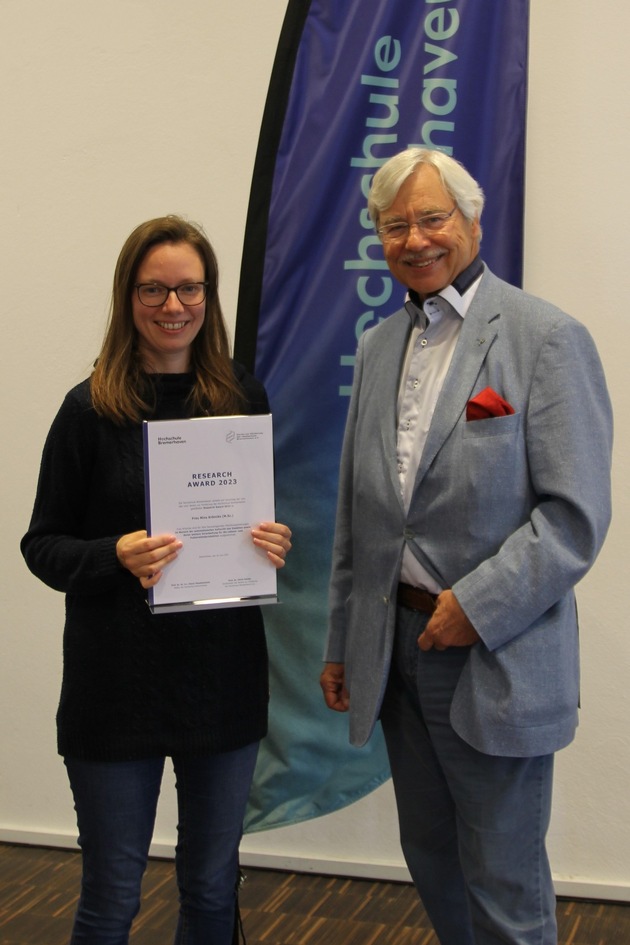 Nina Kröncke erhält Research Award der Hochschule Bremerhaven