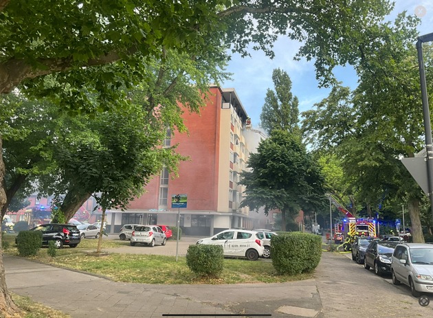 FW-GE: Feuer mit Menschenleben in Gefahr in Bulmke-Hüllen