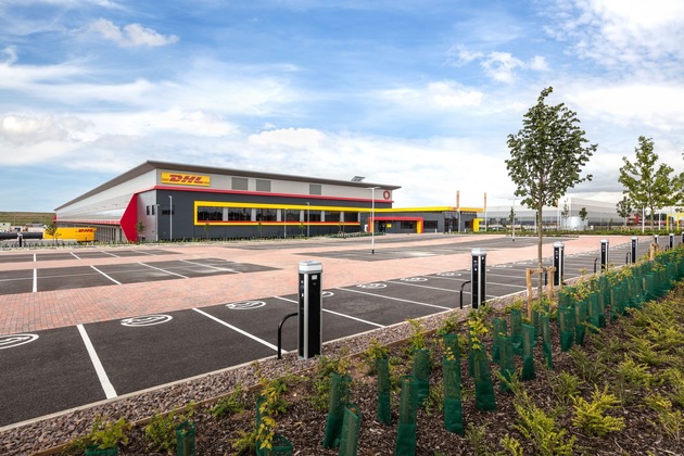 PM: DHL eCommerce eröffnet hochmodernes Paketzentrum in Großbritannien zur Unterstützung des Wachstums im Onlinehandel / PR: DHL eCommerce opens state-of-the-art parcel hub in UK to support growth of online businesses