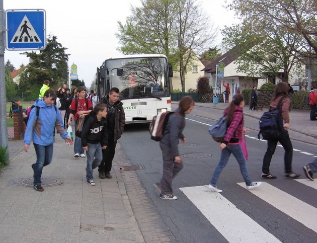 POL-NI: Geschwindigkeitskontrollen vor Schulen nach den Herbstferien