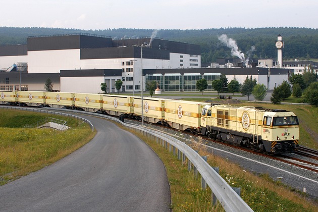 Vor 180 Jahren rollte die erste Dampflokomotive in Deutschland / Nächster Halt: Warsteiner Brauerei!