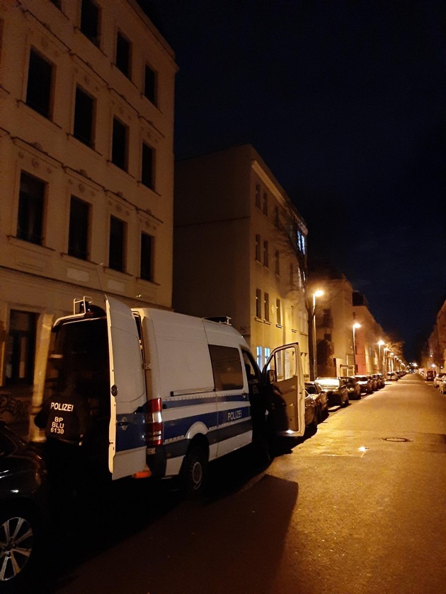 BPOL Halle: Verdacht des bandenmäßigen Einschleusens von Ausländern Zwei Beschuldigte festgenommen Umfangreiche Durchsuchungsmaßnahmen in Leipzig, Schweinfurt und Troisdorf realisiert