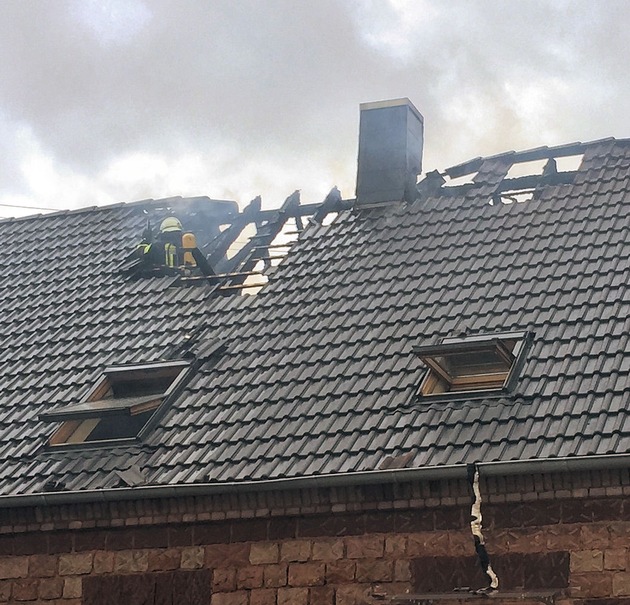 POL-PPWP: Queidersbach: Brand zerstört Wohnhaus