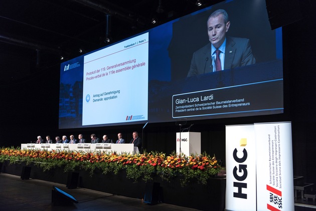 Schweizerischer Baumeisterverband: Tag der Bauwirtschaft - SBV-Präsident Lardi will ehrliche Unternehmer mit Ausweis schützen