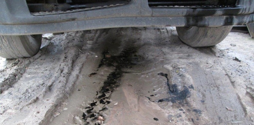POL-SE: Hasloh -  Polizei ermittelt nach Bodenverunreinigung gegen Umweltsünder
