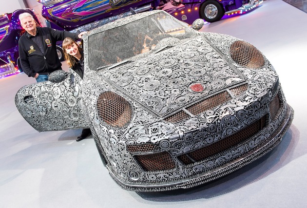 Diese automobilen Blickfänge sorgen für Aufsehen / Essen Motor Show zeigt unter anderem Porsche aus Altmetall und Super-Truck
