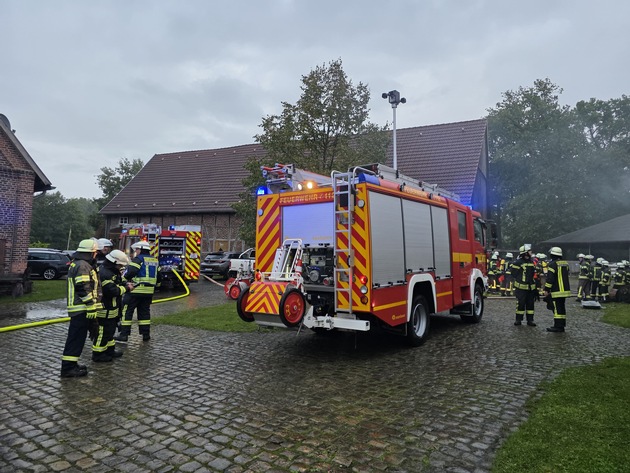 FW-WRN: Löschgruppe Langern übte mit Löschzug aus Selm