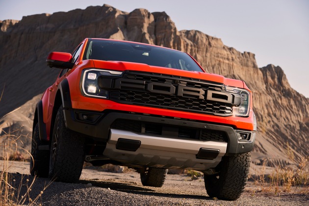 Ford präsentiert auf Caravan Salon neuen Ranger und neuen Bronco - attraktiver Querschnitt durch Produktprogramm