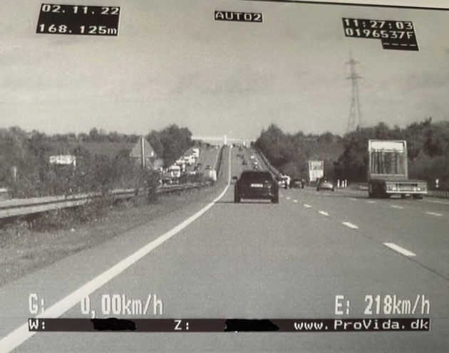 API-TH: Autobahnpolizei stoppt Sportwagen mit über 200 km/h auf Autobahn 9 Richtung Berlin bei Eisenberg!