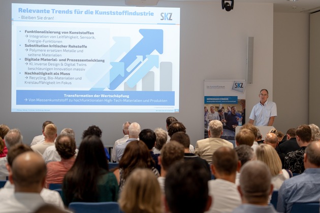 Innovationen entstehen im Netzwerk: Zuse-Präsident Prof. Martin Bastian wirbt für mehr Technologie-Transfer