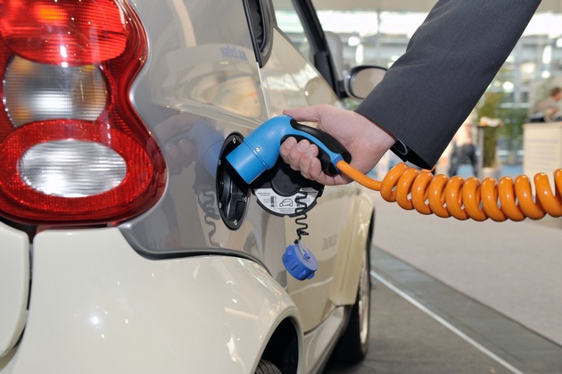 Tankstelle der Zukunft auf Deutschland-Tour (mit Bildern)