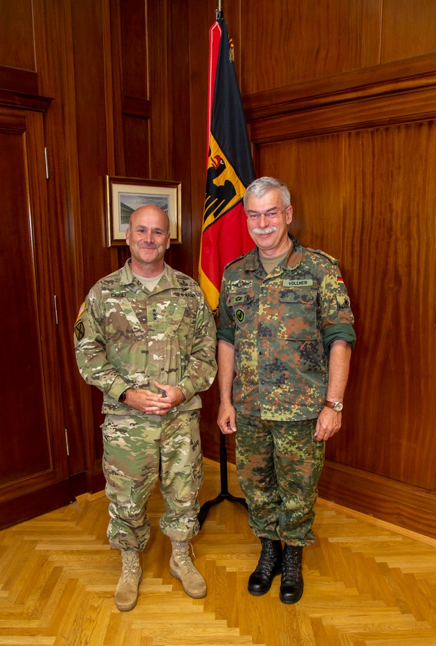Commanding General United States Army Europe zu Gast in Strausberg