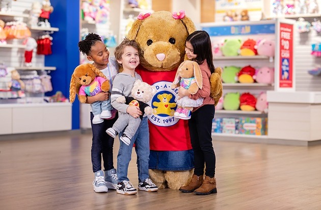 Build a Bear: BUILD-A-BEAR kehrt mit neuem Online-Shop und Standorten nach Deutschland zurück