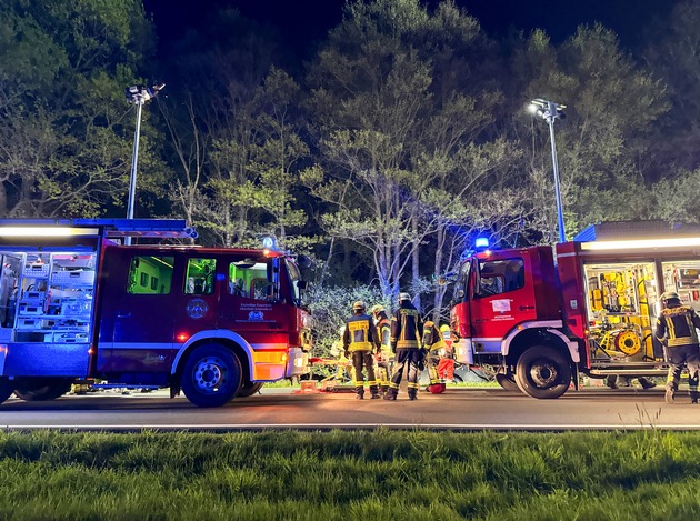 FW Osterholz-Scharm.: Schwerer Verkehrsunfall