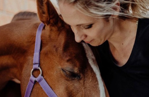 Erkrankungen und Verletzungen bei Pferden Pferde-Physiotherapeutin Julia Greb verr t