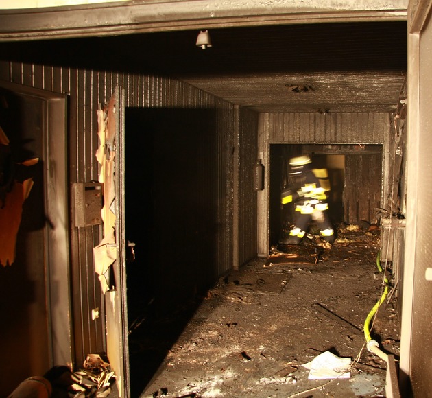 FW-E: Evangelisches Gemeindezentrum durch Brand zerstört