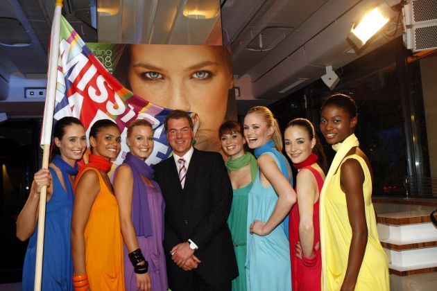 Bar Refaeli präsentiert als neues Titelmodel die &quot;Misson Farbe&quot; von OTTO und eröffnet die Frühjahrssaison 2008