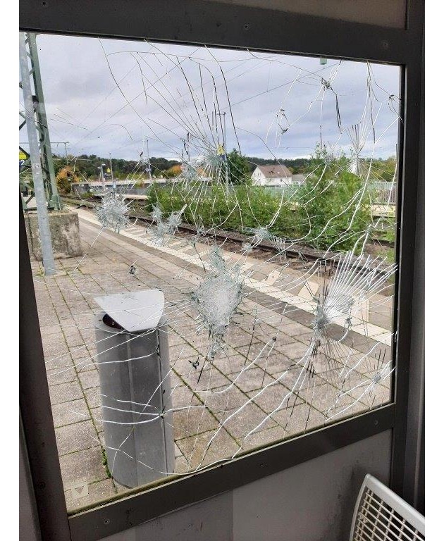 BPOL-KS: Vandalismusschaden im Bahnhof Edermünde-Grifte
