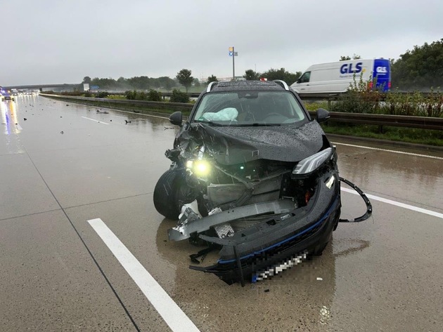 API-TH: Fahrzeugführer flüchtet nach Unfall auf A 4 und sorgt für ein Verkehrschaos!