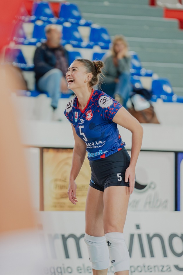 Julia Murmann: Ass in Angriff und Abwehr