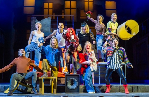 pop-out / Theater des Westens: Deutscher Musical Theater Preis - "Wir sind am Leben" Elf Mal nominiert!