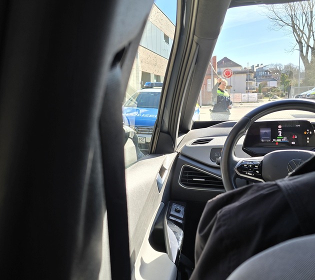 POL-STD: Kontrollwoche Gurtpflicht und Kindersicherung - Polizei kontrolliert eine Woche lang über 400 Autos