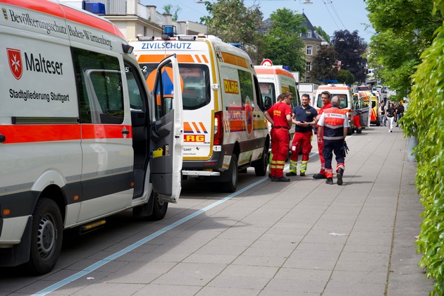 FW Stuttgart: Gemeinsame Pressemitteilung der Feuerwehr Stuttgart und der Polizei Stuttgart: Weltkriegsbombe in Stuttgart-Nord erfolgreich entsch&auml;rft