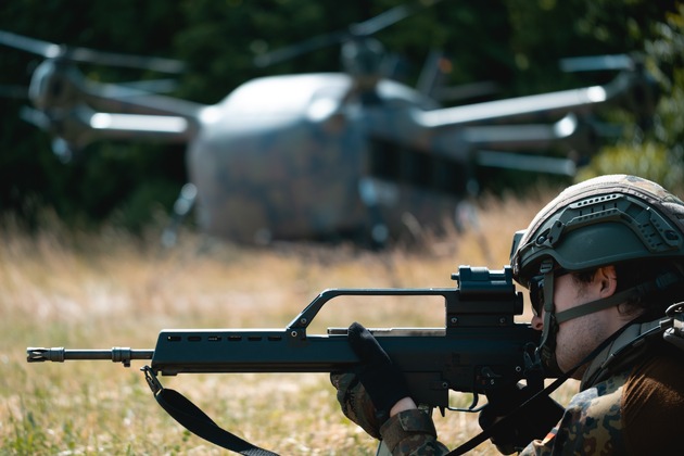 Erster Schritt für den unbemannten Patiententransport: Bundeswehr beauftragt die AVILUS GmbH mit Testmustern der Rettungsdrohne "Grille"