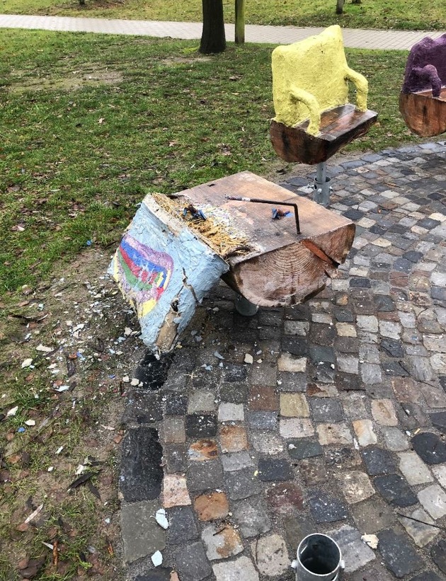 POL-OS: Dissen: Unbekannte beschädigten den Skulpturenpark
