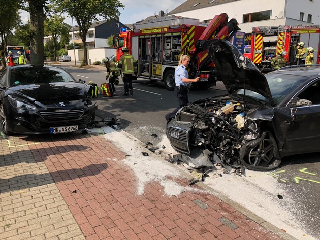 FW Menden: Verkehrsunfall mit fünf verletzten Personen