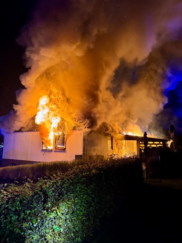 FW-OE: Gebäudevollbrand in Attendorn-Biekhofen