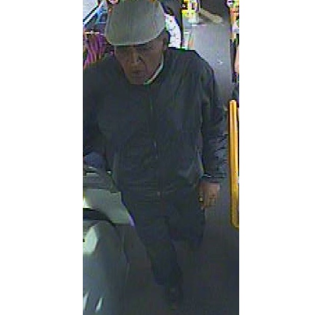 POL-BN: Foto-Fahndung: Unbekannter soll Rucksack gestohlen haben - Wer kennt diesen Mann?