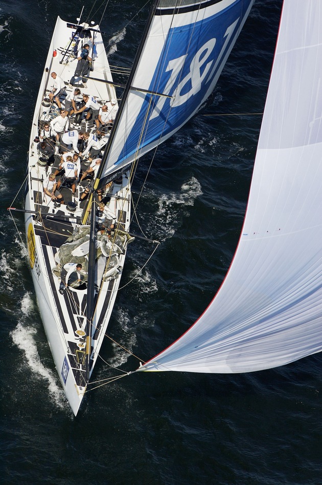 &quot;Helden hart am Wind - unser Team beim America&#039;s Cup&quot;