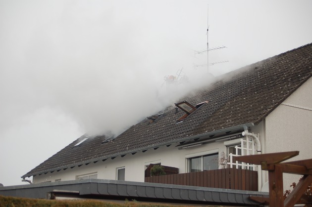 POL-STH: Wohnhausbrand in Altenhagen