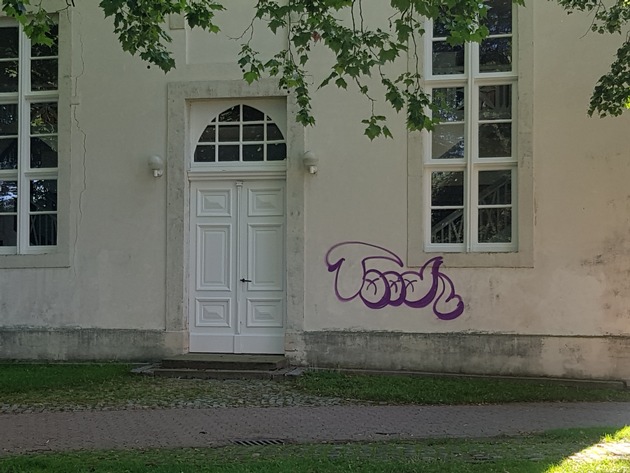POL-WOB: Farbschmierereien in der Fallersleber Altstadt - Polizei sucht Zeugen