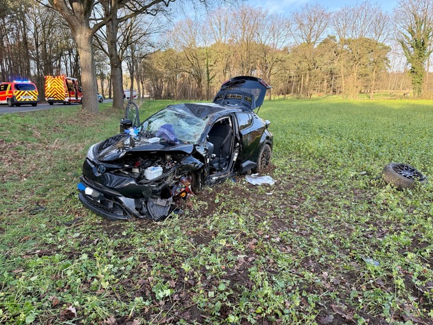 FW H&uuml;nxe: Verkehrsunfall mit einer schwerverletzten Person