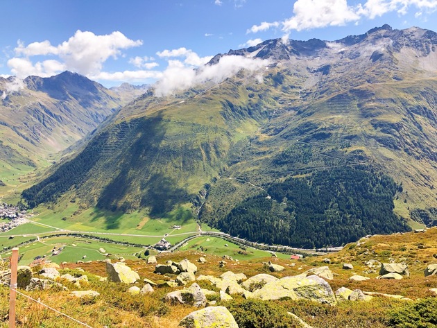 Grünes Urserntal: Bald spriesst der Andermatt Swiss Alps-Wald