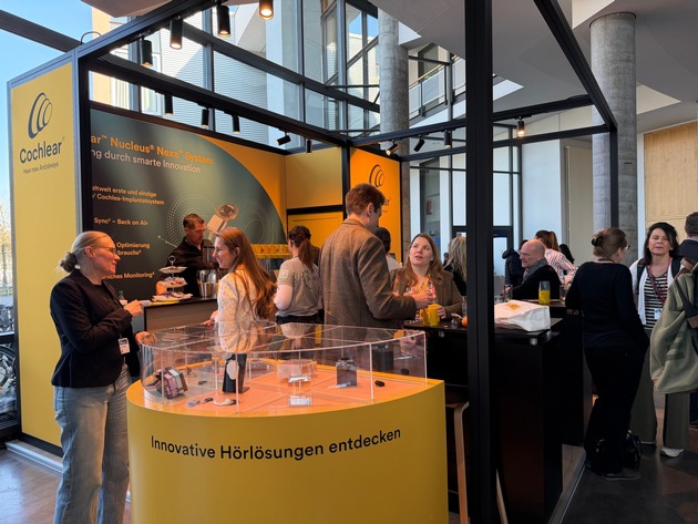 Weltneuheit beim Jahrestreffen der Audiologen: Cochlear&trade; pr&auml;sentiert das erste und einzige smarte Cochlea-Implantat-System