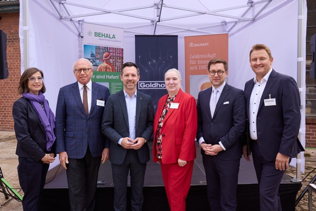 Europapremiere für nachhaltige Schwerlastlogistik in Berlin: BEHALA setzt Goldhofers E-PowerPack bei Siemens Energy Turbinenverladung am Moaville-Areal ein