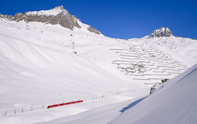 Bessere öV-Anschlüsse der Matterhorn Gotthard Bahn in und für die Surselva