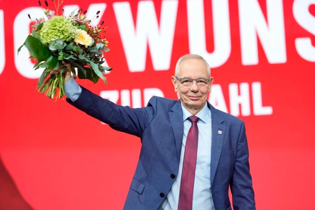 Michael Vassiliadis als IGBCE-Vorsitzender wiedergewählt